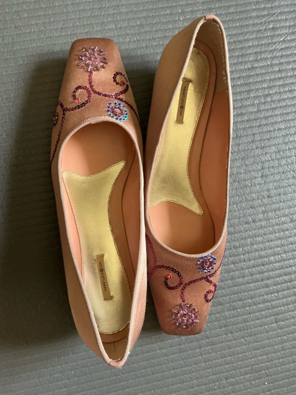 Max Studio Marigold Satin Embellished Flats – Blush Pink Size 7M NIB